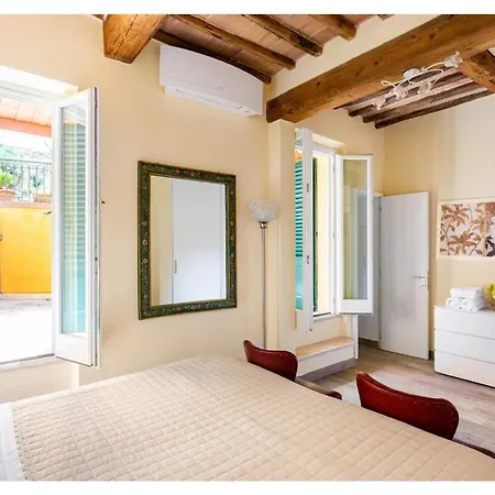 Apartman 106 *